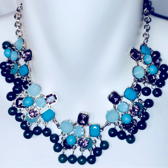 Unique and Beautiful Vintage Necklace - Picture 5 of 7